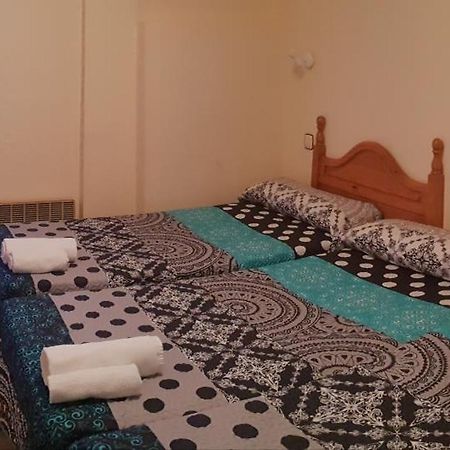 Hostal El Busto Teruel Buitenkant foto