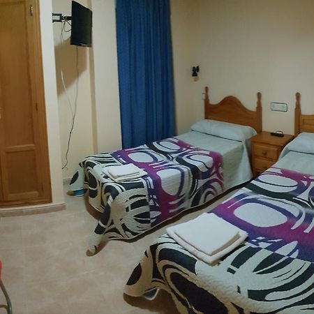 Hostal El Busto Teruel Buitenkant foto