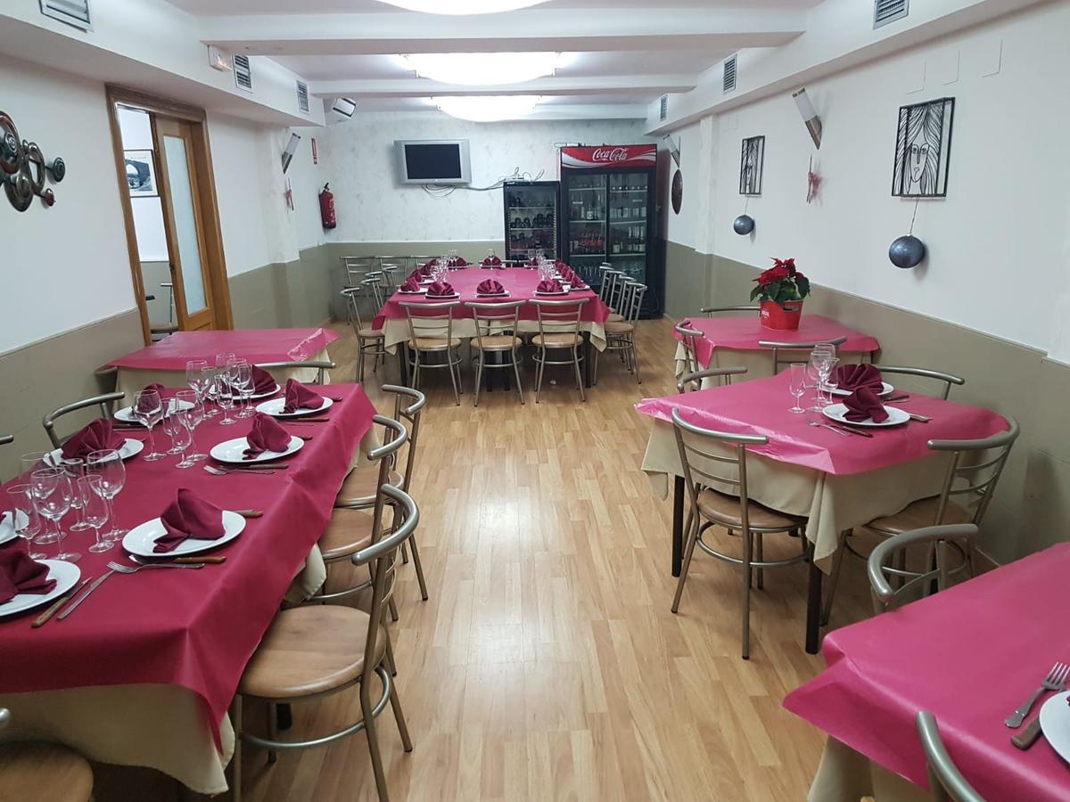 Hostal El Busto Teruel Buitenkant foto