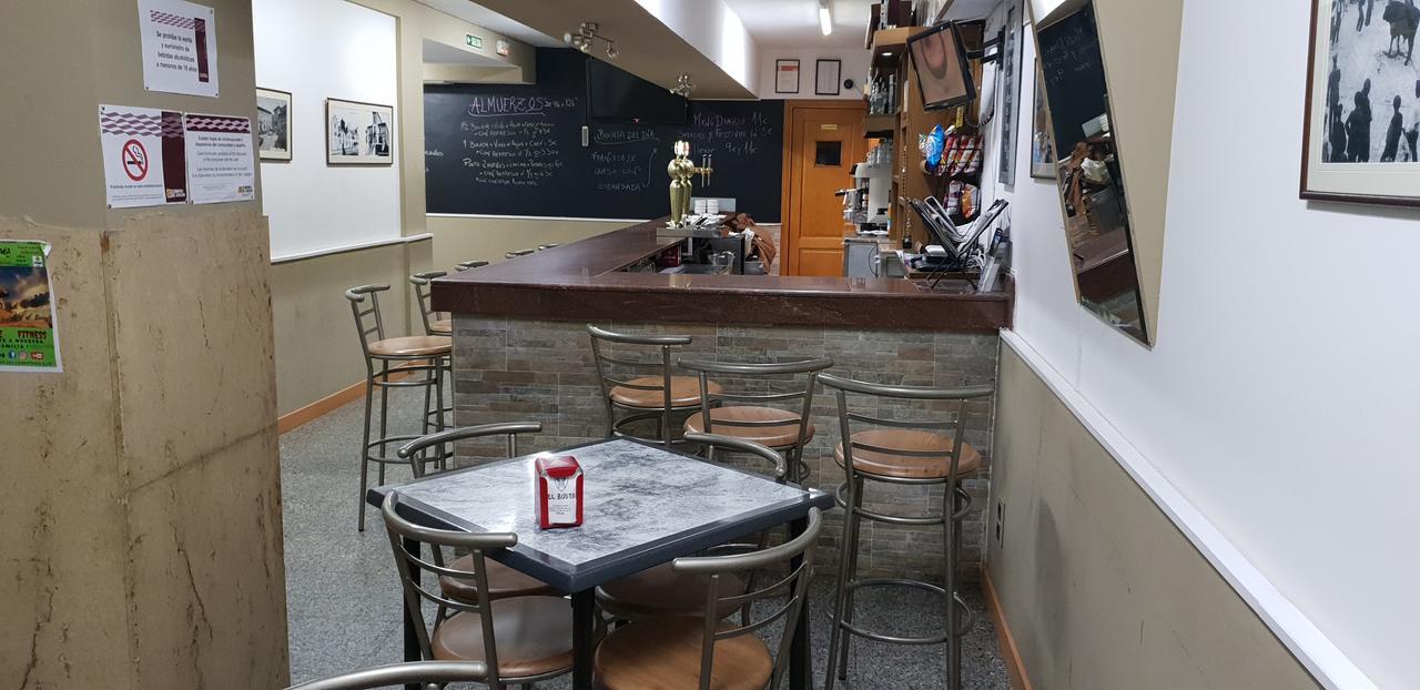 Hostal El Busto Teruel Buitenkant foto