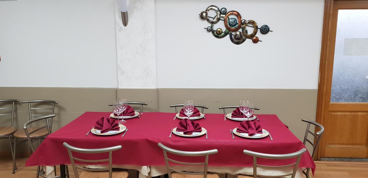 Hostal El Busto Teruel Buitenkant foto
