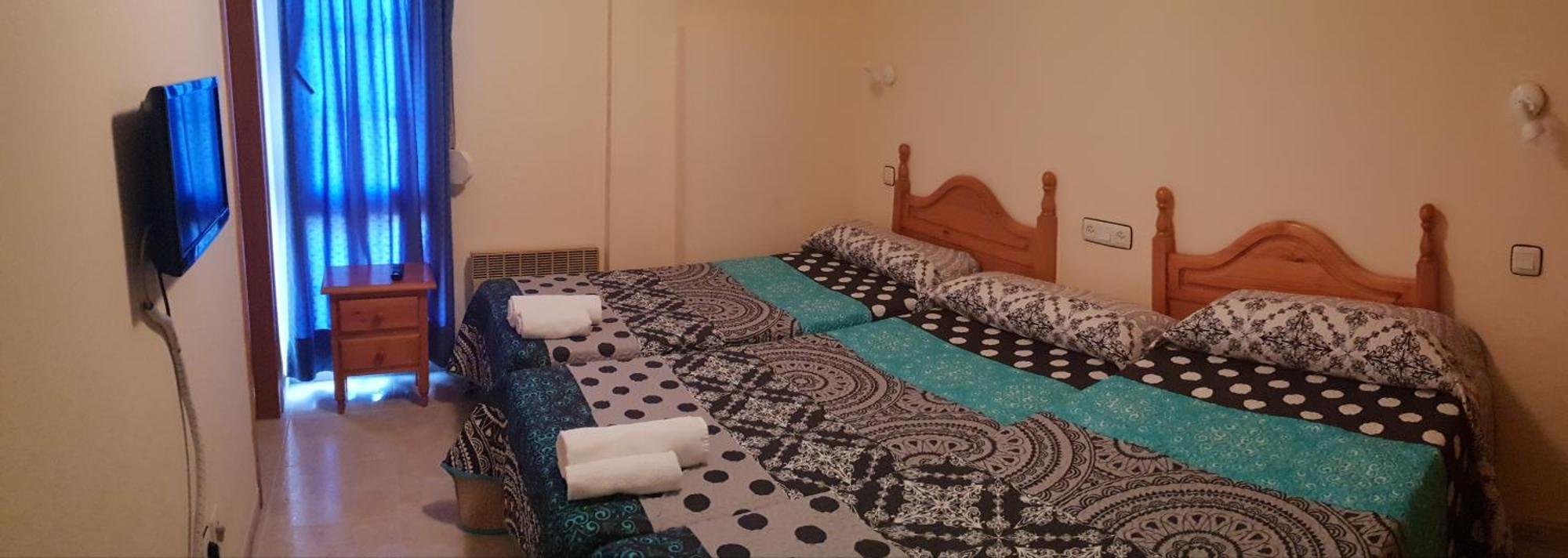 Hostal El Busto Teruel Buitenkant foto