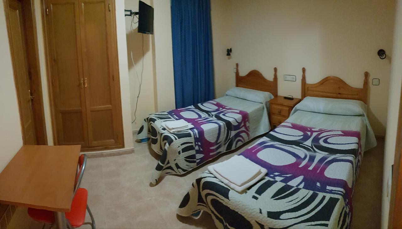 Hostal El Busto Teruel Buitenkant foto
